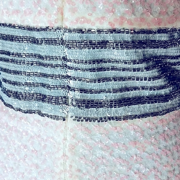 🌸- Badgley Mischka Sequin Evening Dress - Picture 3 of 9